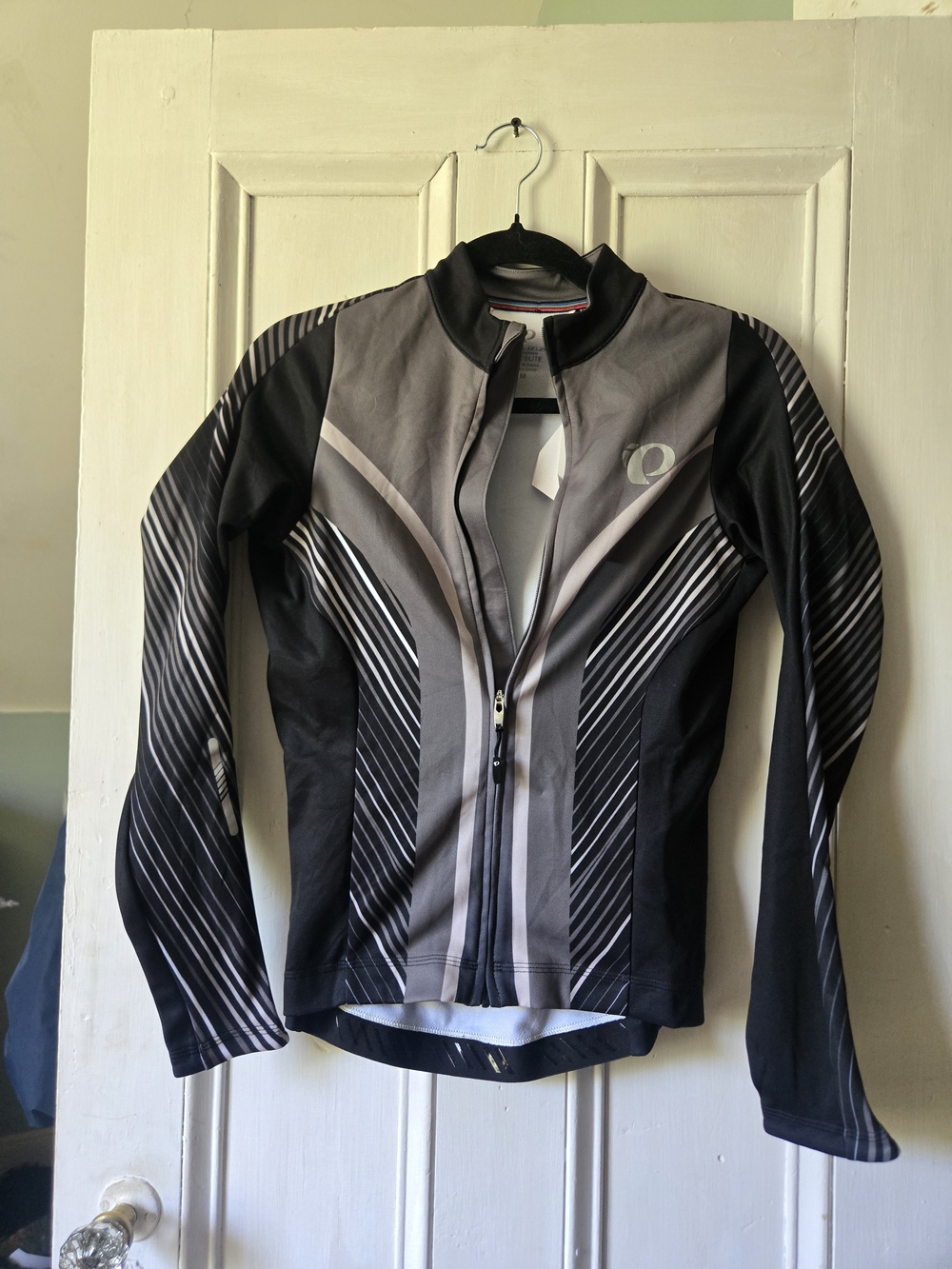 NEW Pearl Izumi Women's Black & Gray Striped Cycling Jacket